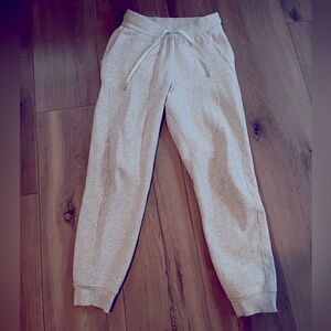 Lululemon Athletica Gray Jogger Pants size 6